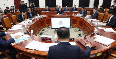 정보위원회 전체회의
(서울=연합뉴스) 황광모 기자 = 22일 서울 여의도 국회에서 정보위원회 전체회의가 열리고 있다. 2025.10.22 [공동취재] hkmpooh@yna.co.kr